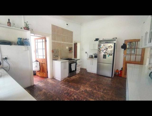 7 BEDROOM HOUSE FOR SALE IN PRESTBURY